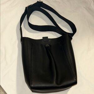 Everlane Black Crossbody Bag genuine leather - the mini studio bag